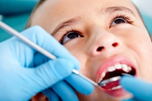 xử trí khi trẻ chấn thương răng